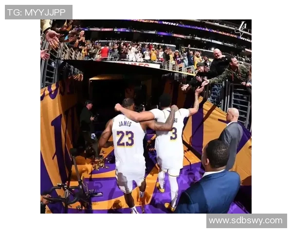 11月01日独行侠对决湖人精彩直播全程回顾与赛后分析